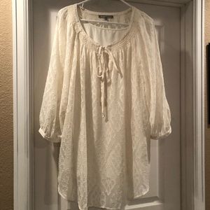 Daniel Rainn peasant top
